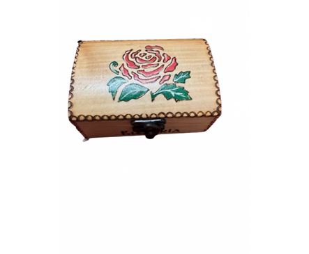 Сувенирна дървена кутия ръчна изработка